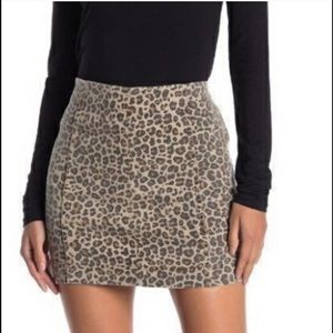 Jolt Stretch Animal Print Leopard Skirt Size 7/28